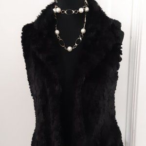 Black  Vest   faux fur  style  Large by HAVE